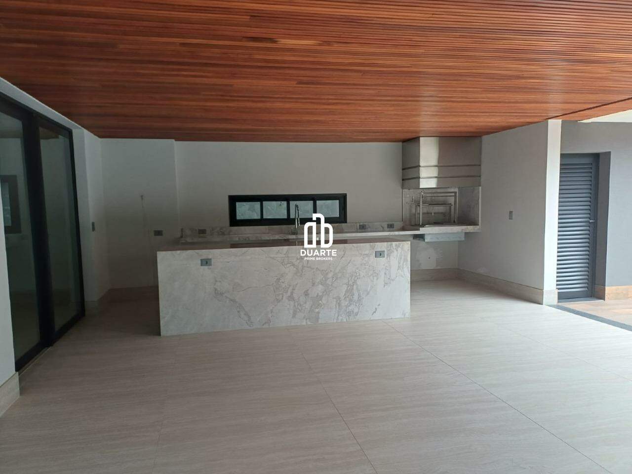 Casa Triplex à venda no RIVIERA DE SÃO LOURENÇO: 
