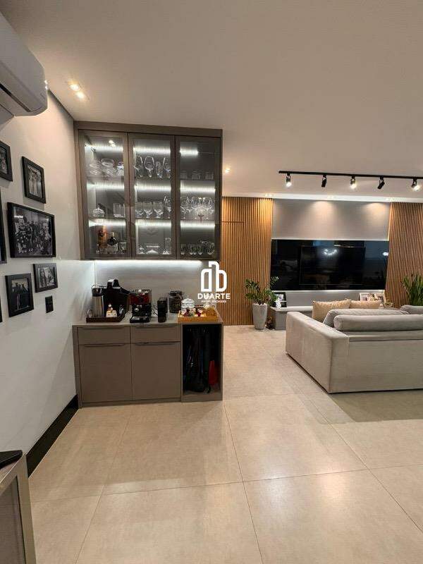 Apartamento à venda no MARAPÉ: 