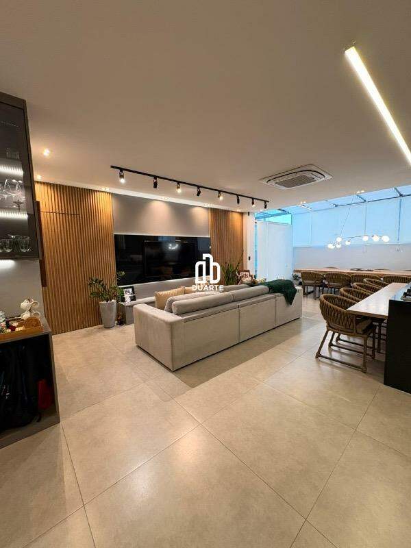 Apartamento à venda no MARAPÉ: 