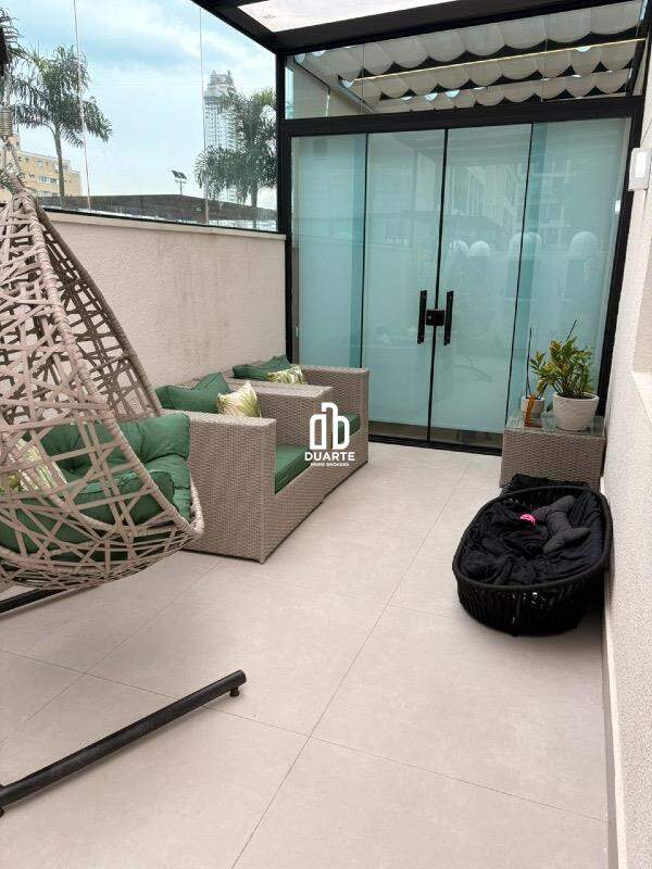 Apartamento à venda no MARAPÉ: 