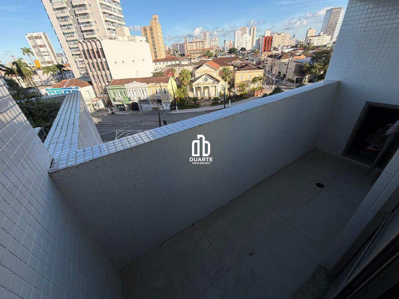 Sala para aluguel no MARAPÉ: 