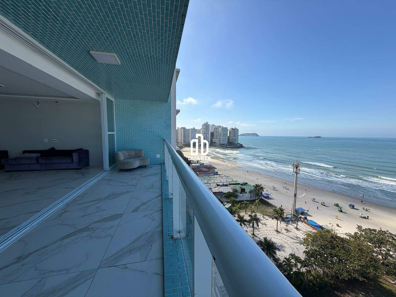 Apartamento à venda no PITANGUEIRAS: 