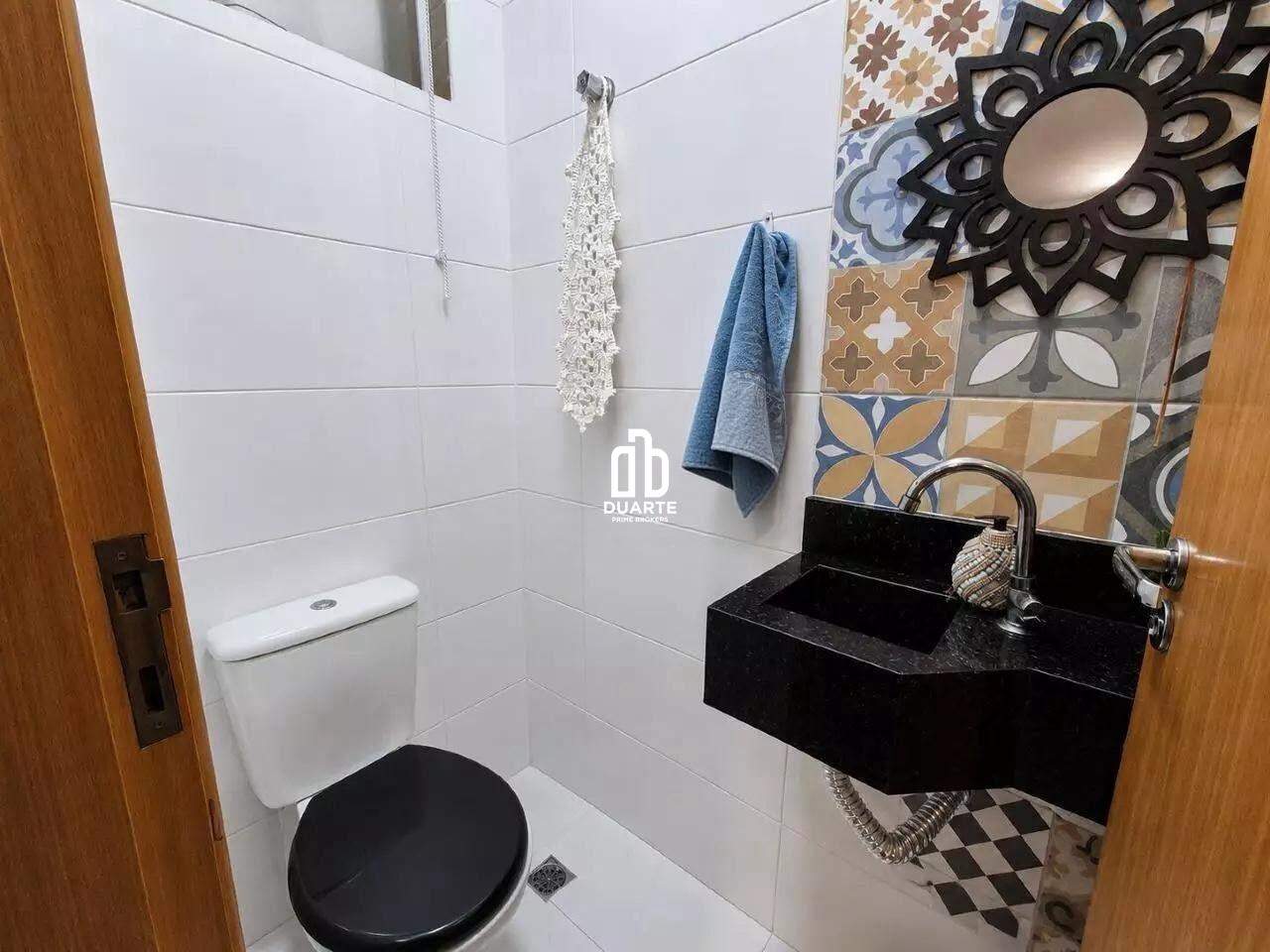Casa Sobreposta Alta à venda no VILA MATHIAS: 