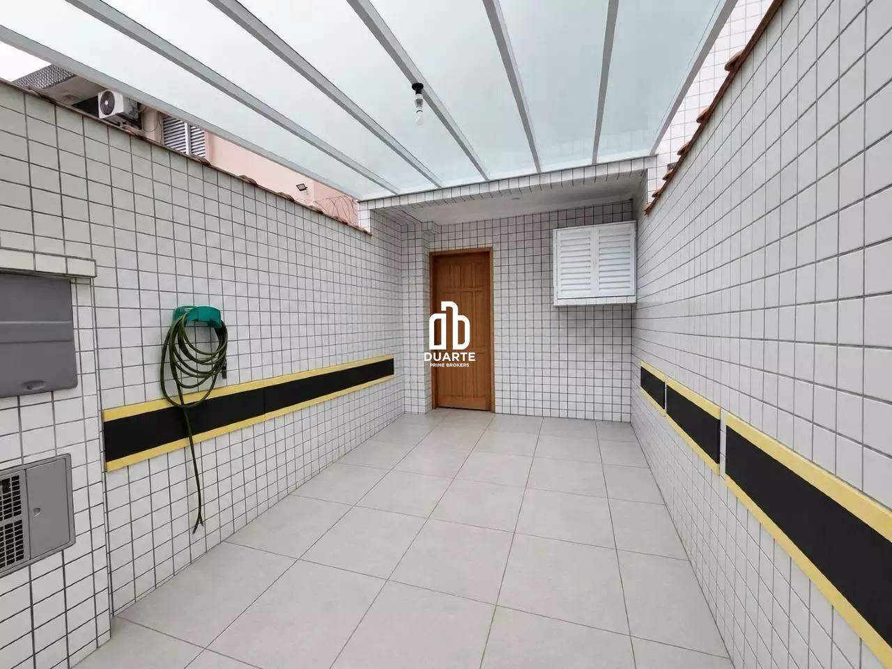 Casa Sobreposta Alta à venda no VILA MATHIAS: 