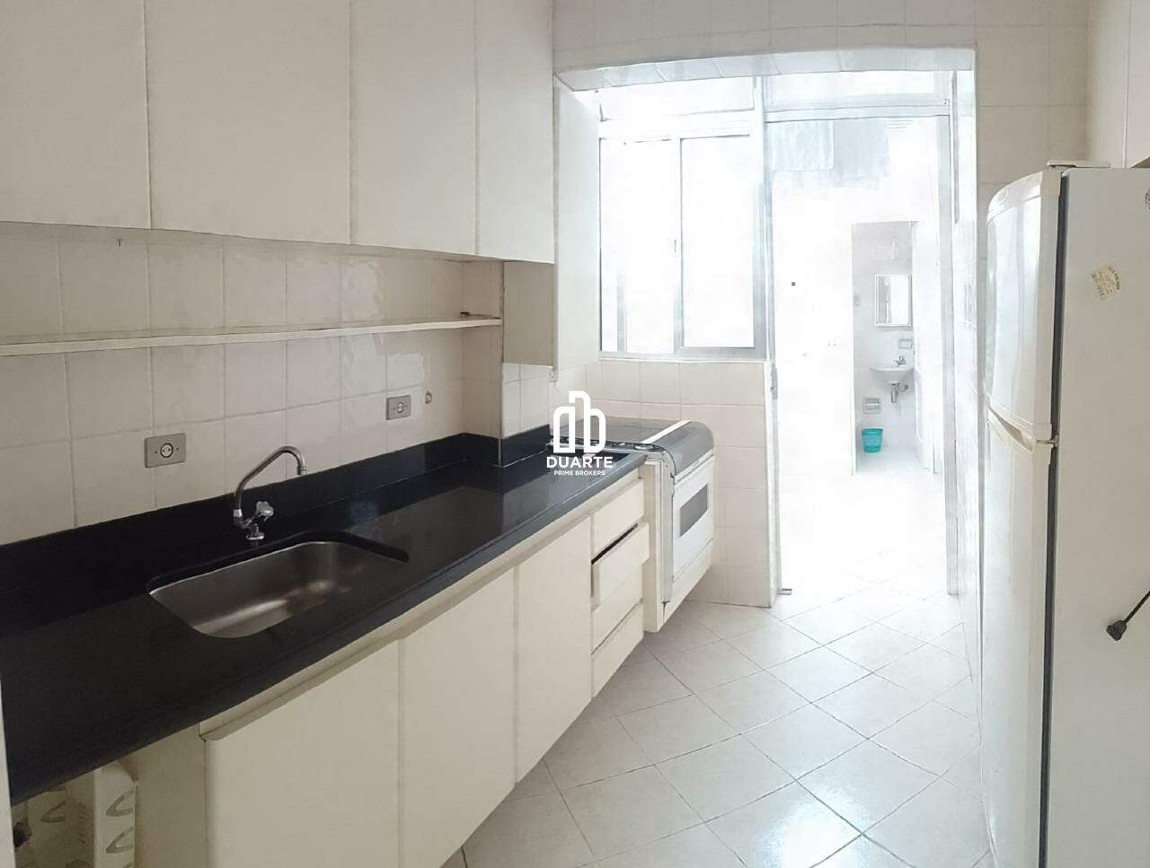 Apartamento para aluguel no PITANGUEIRAS: 