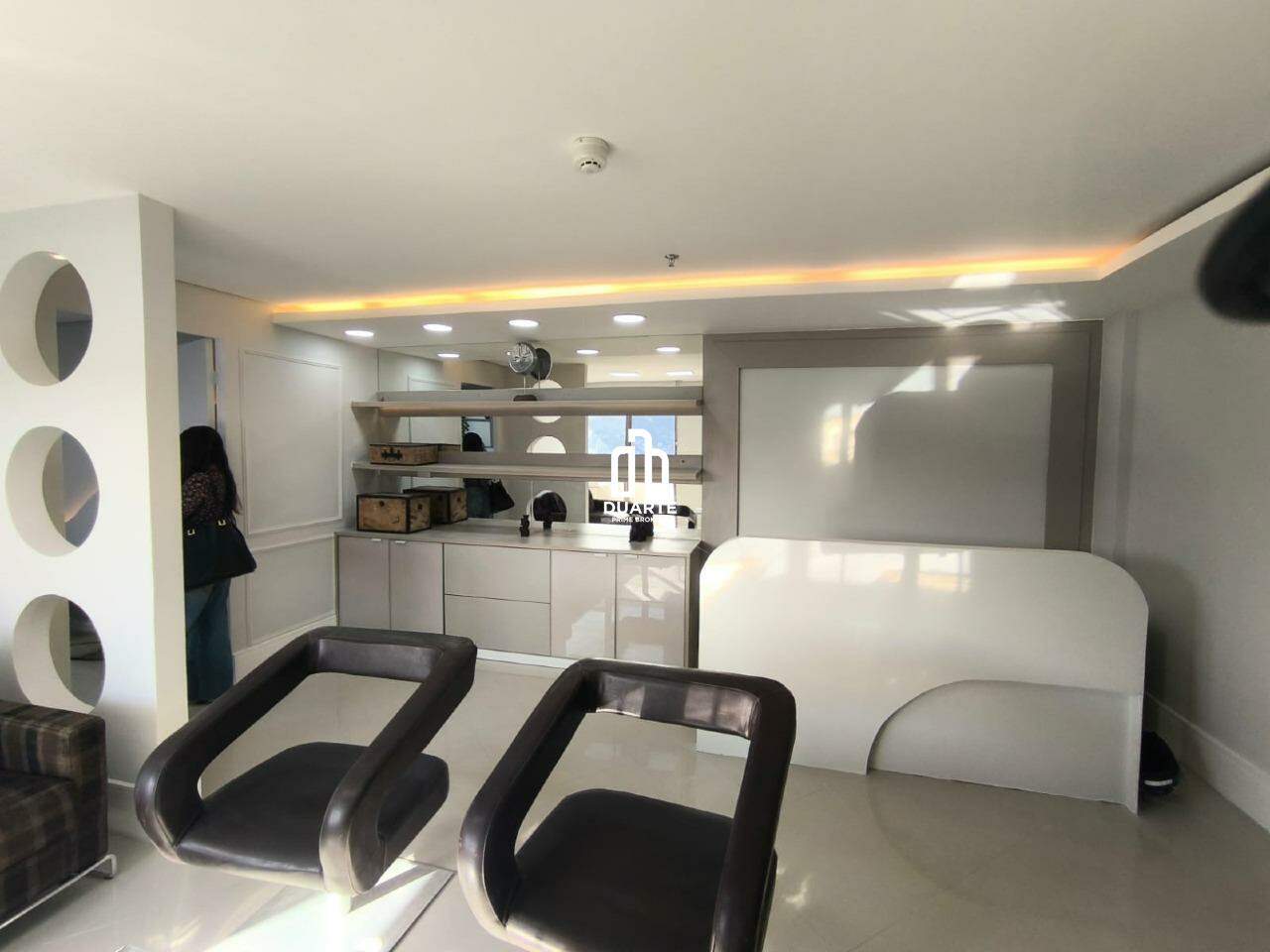 Sala para aluguel no MARAPÉ: 