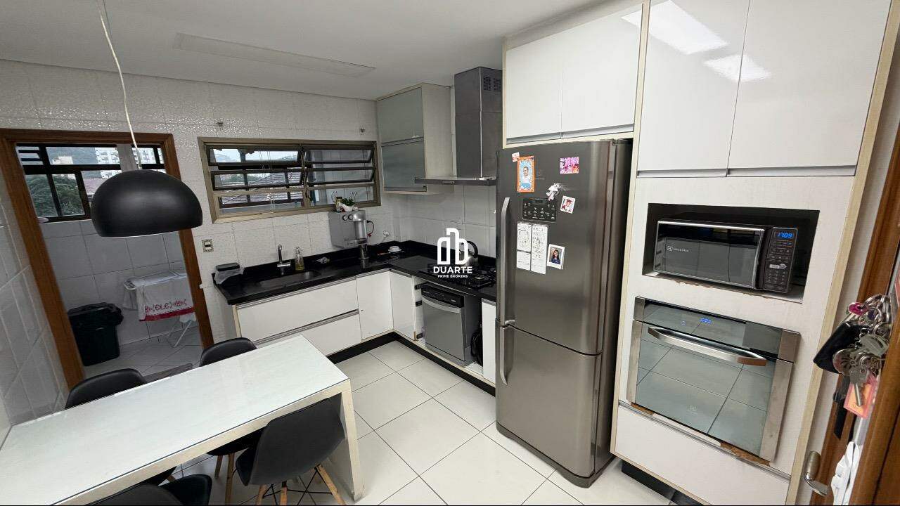 Apartamento à venda no MARAPÉ: 