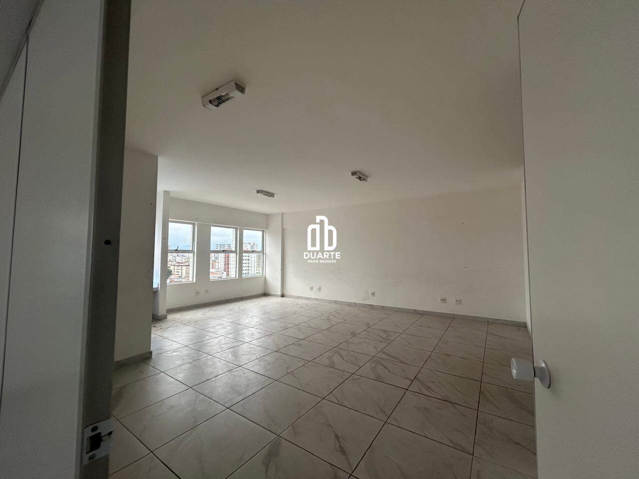 Sala à venda no EMBARE: 