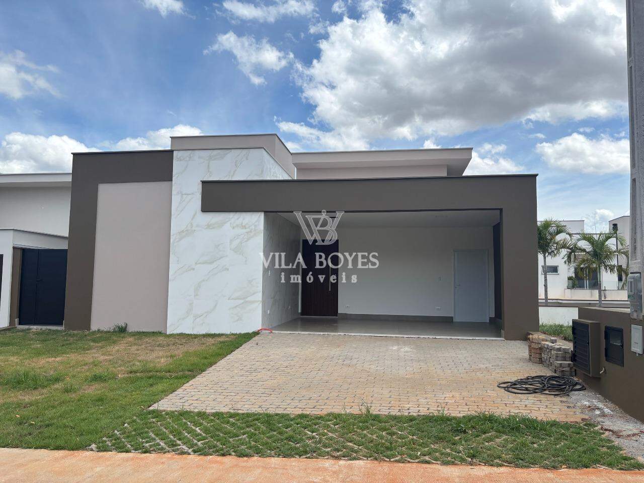 Casa em condomínio à venda no Santa Rosa: 