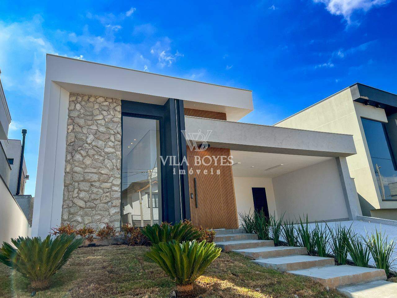Casa em condomínio à venda no Santa Rosa: 