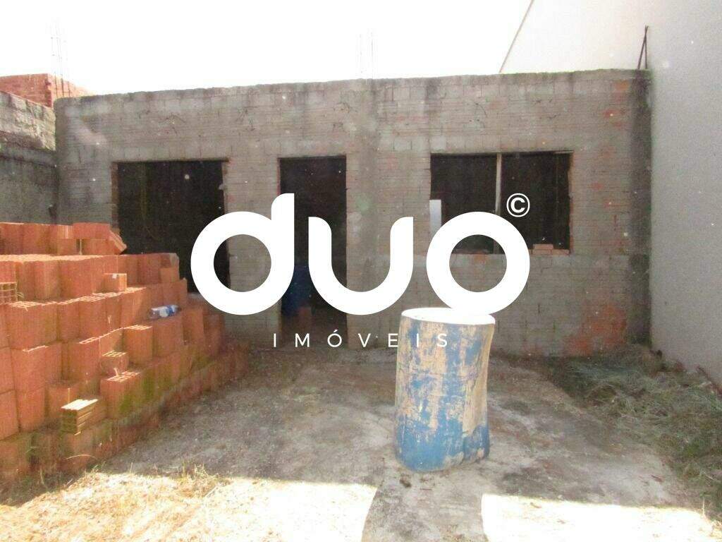 Casa à venda no Vila Industrial: Fachada interna