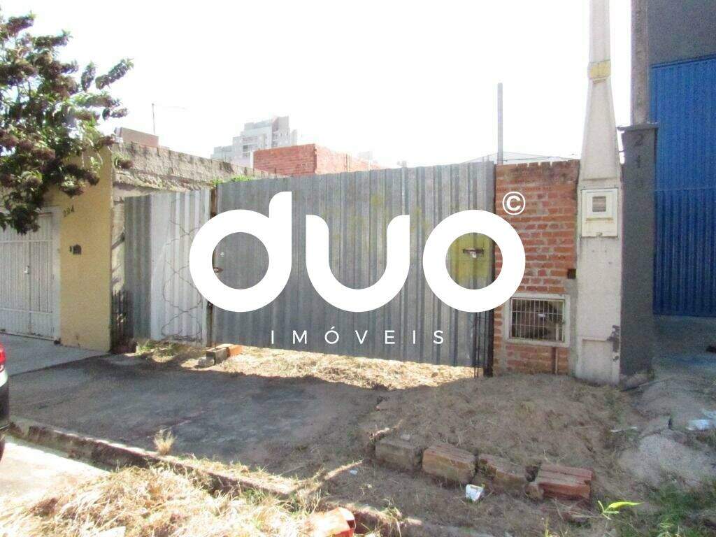 Casa à venda no Vila Industrial: Fachada externa