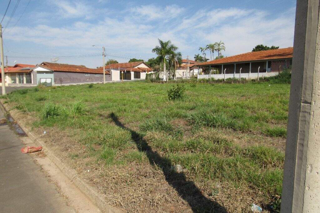 Terreno à venda no Residencial Santa Luzia: 