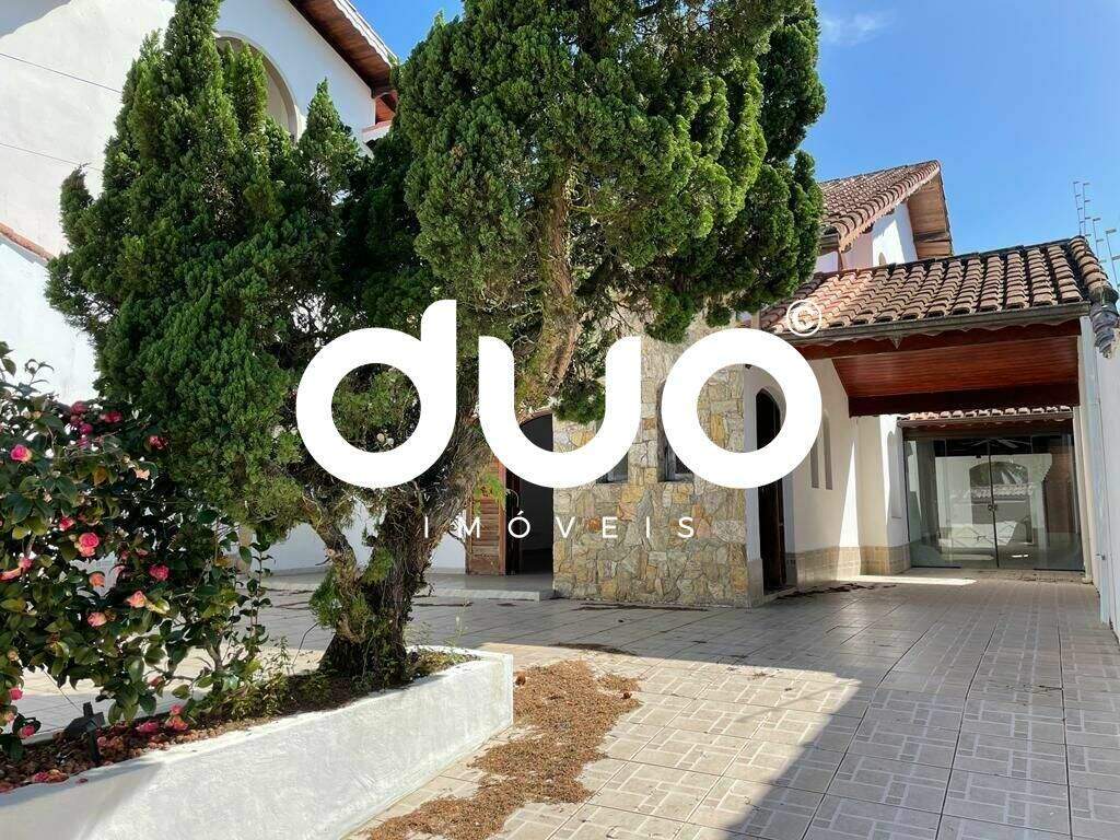 Casa à venda no Centro: 