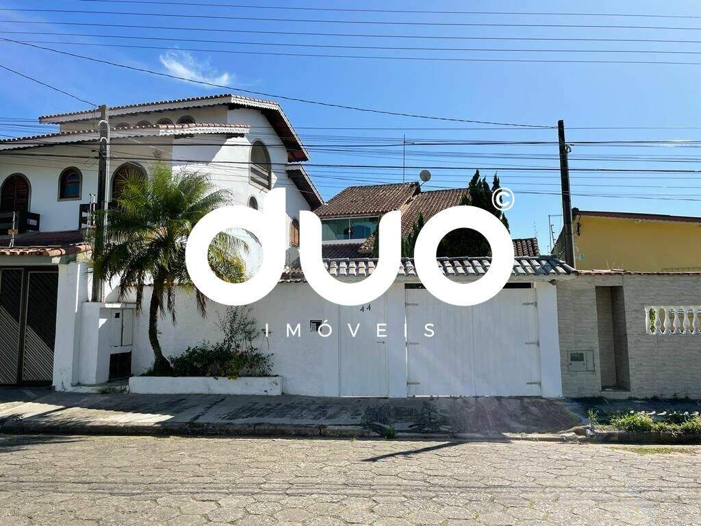 Casa à venda no Centro: 