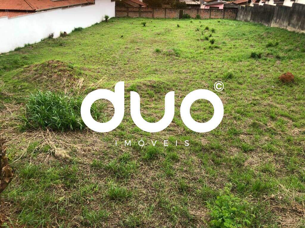 Terreno à venda no Jardim Diamante: 