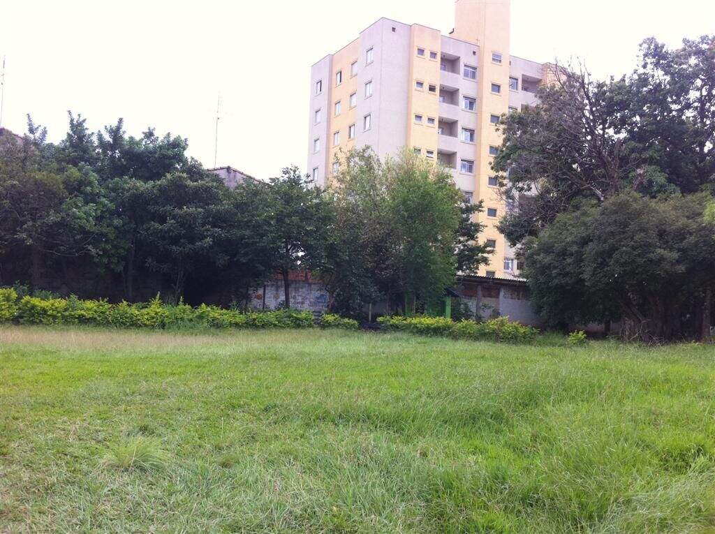 Área à venda no Nova América: 