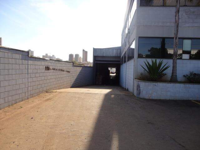 Barracão à venda no Morumbi: 