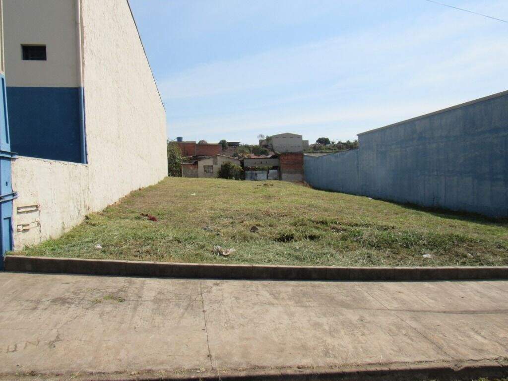Terreno para aluguel no Paulicéia: 