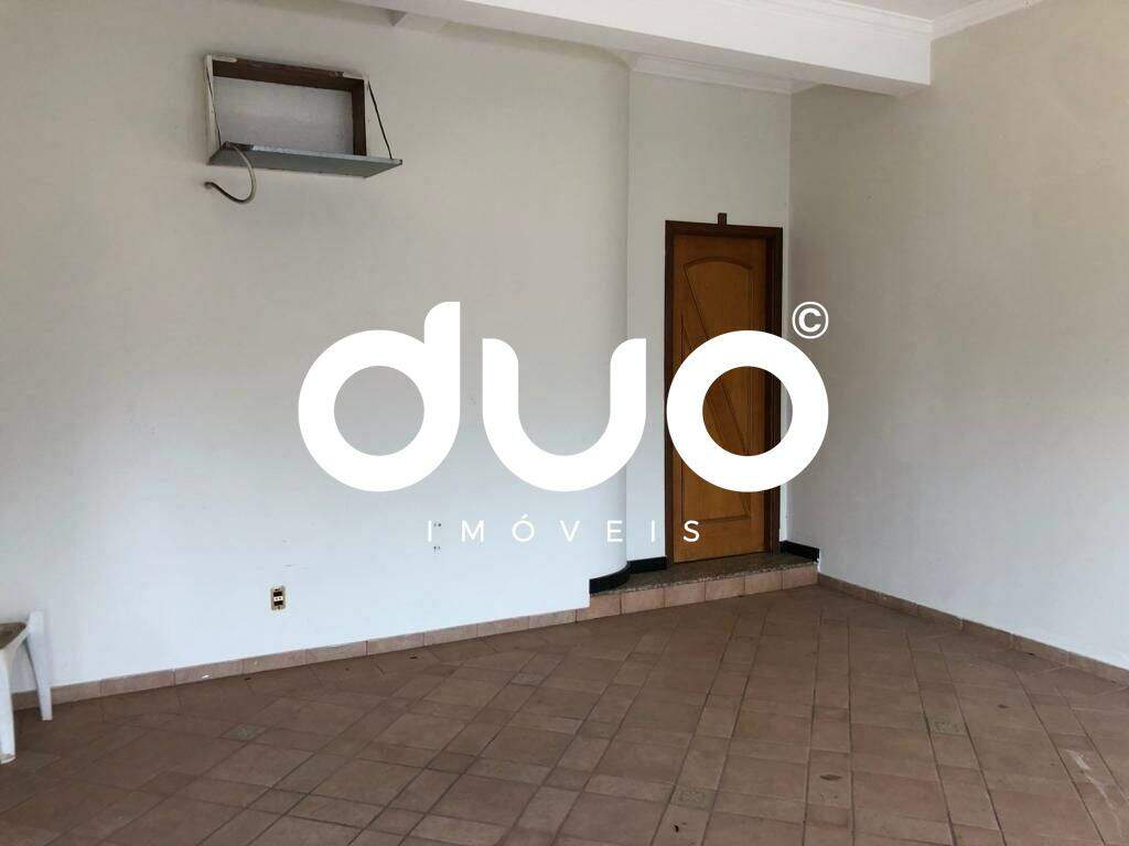 Casa à venda no Centro: 
