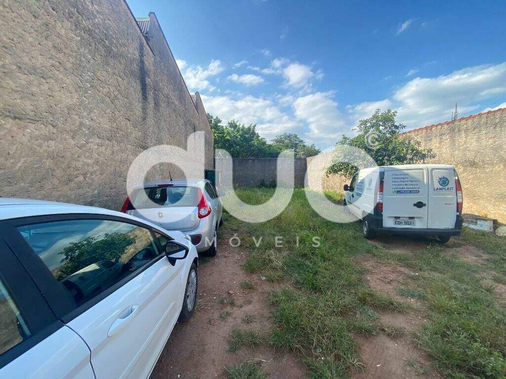 Terreno à venda no Jardim Caxambu: 