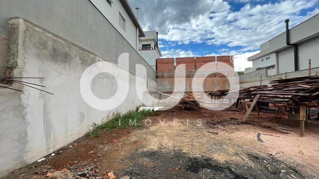Terreno à venda no Loteamento Residencial e Comercial Villa DAquila: 