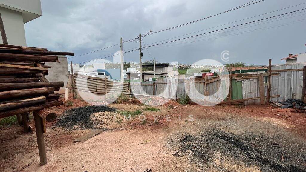 Terreno à venda no Loteamento Residencial e Comercial Villa DAquila: 