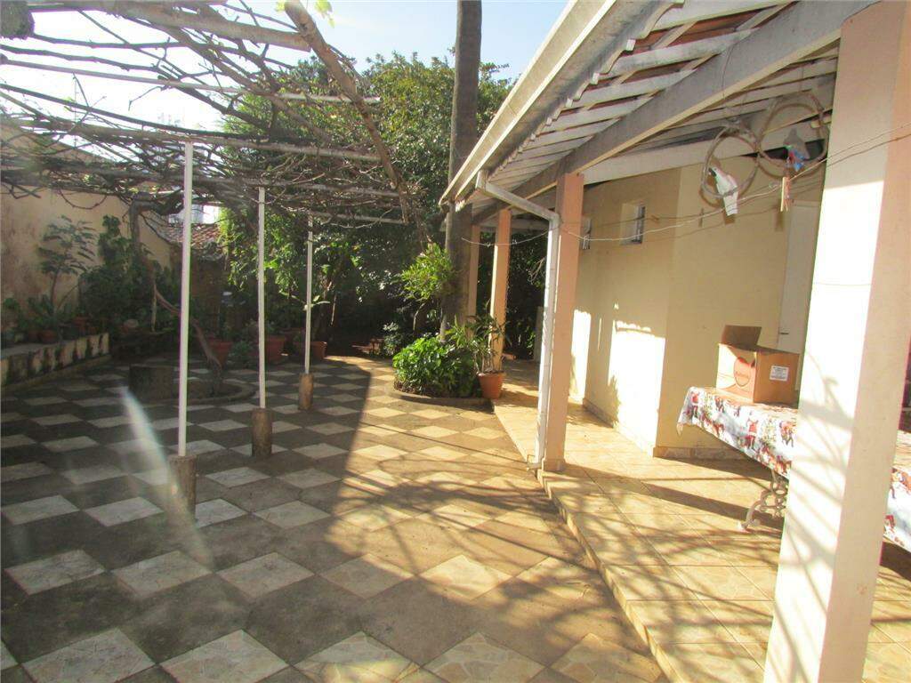 Casa à venda no Centro: 
