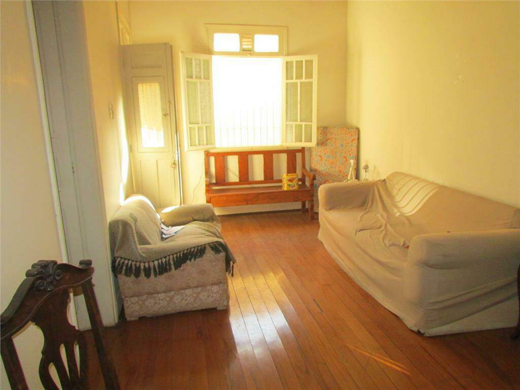 Casa à venda no Centro: 