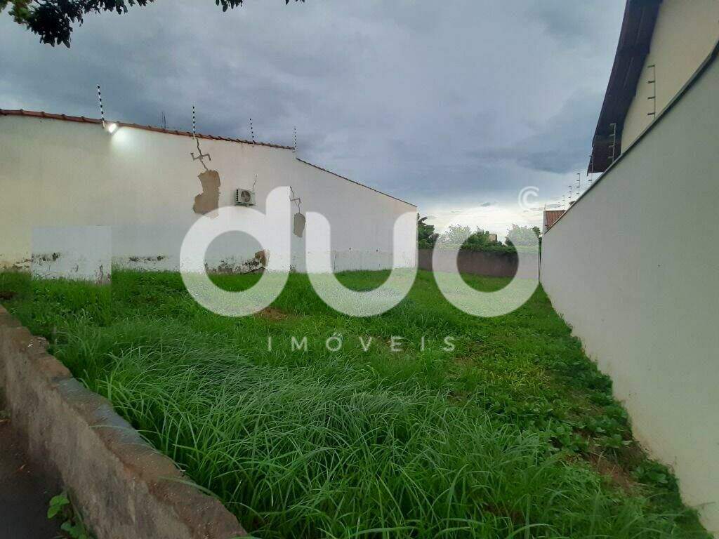 Terreno à venda no Nova América: 