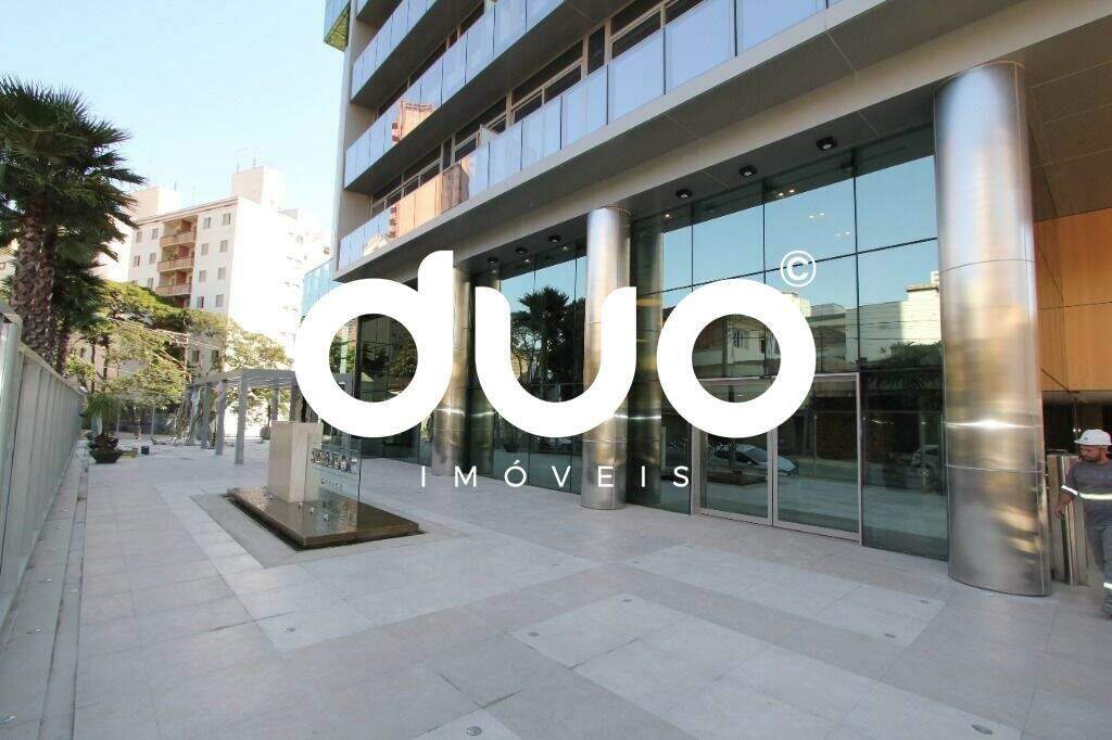 Sala à venda no Centro: 