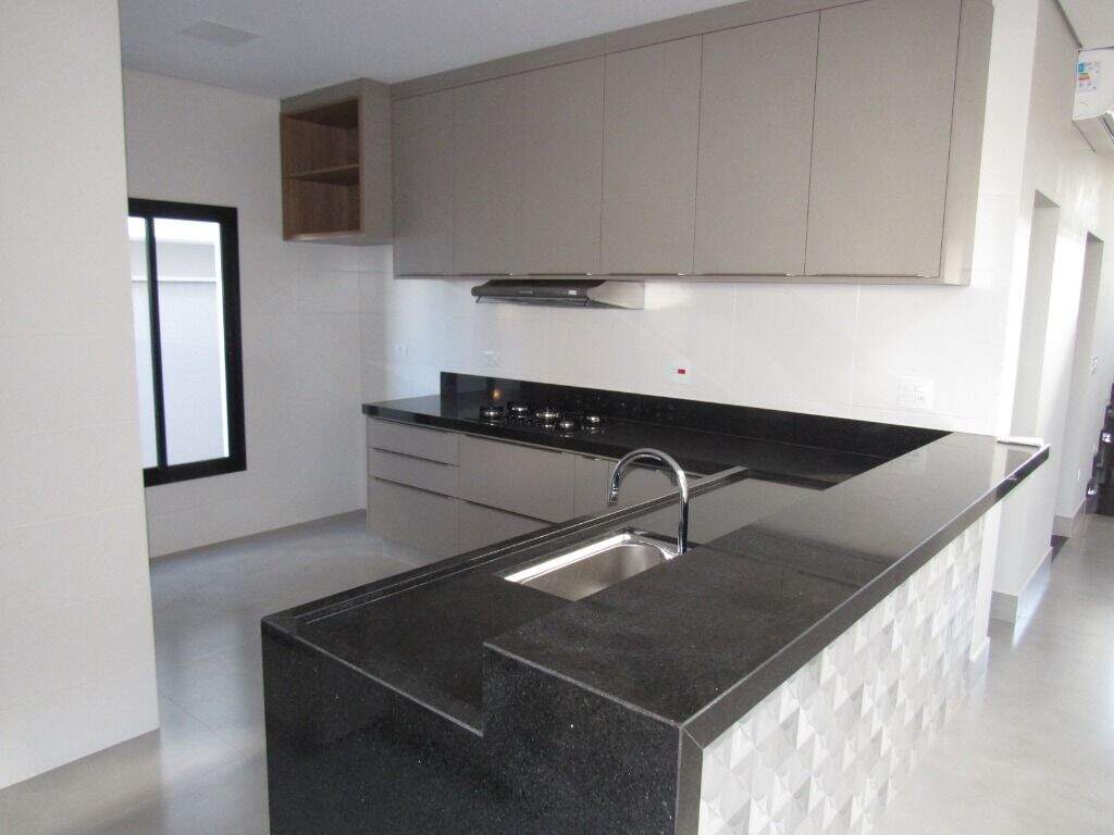 Casa para aluguel no Santa Rosa: 