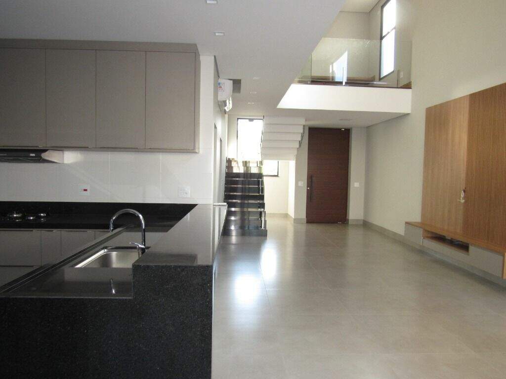Casa para aluguel no Santa Rosa: 