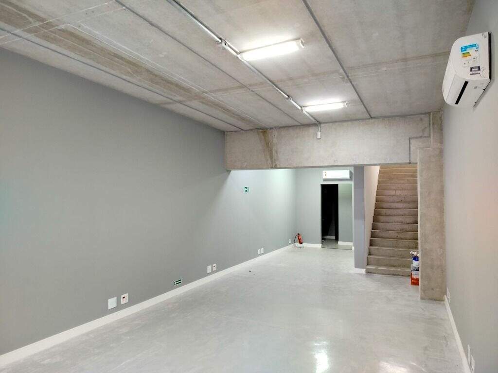 Salão para aluguel no Alto: 