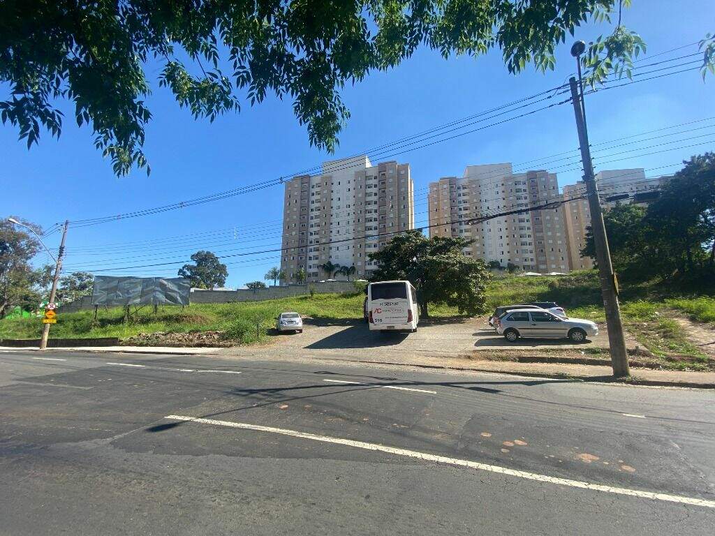 Área à venda no Nova América: 