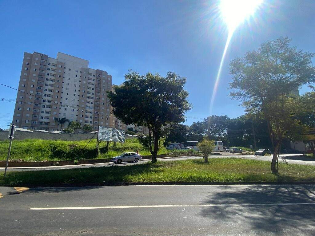 Área à venda no Nova América: 
