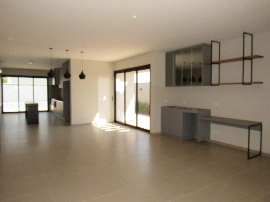 Casa para aluguel no Terras de Artemis: 