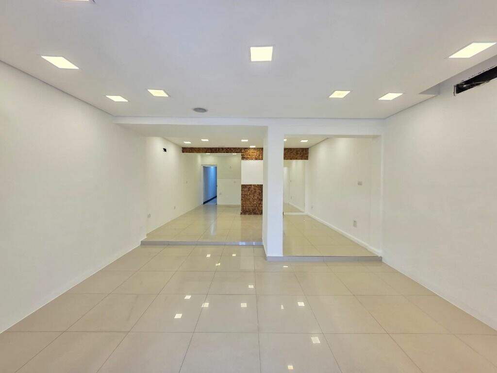 Salão para aluguel no Jardim Flamboyant: 