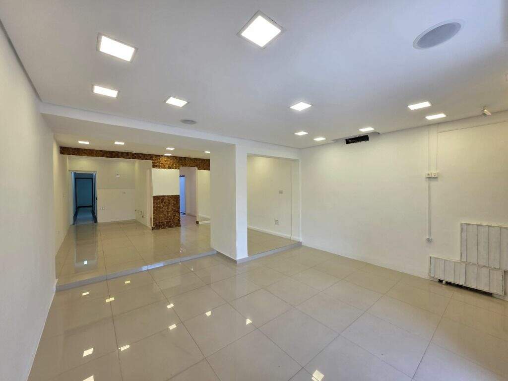 Salão para aluguel no Jardim Flamboyant: 