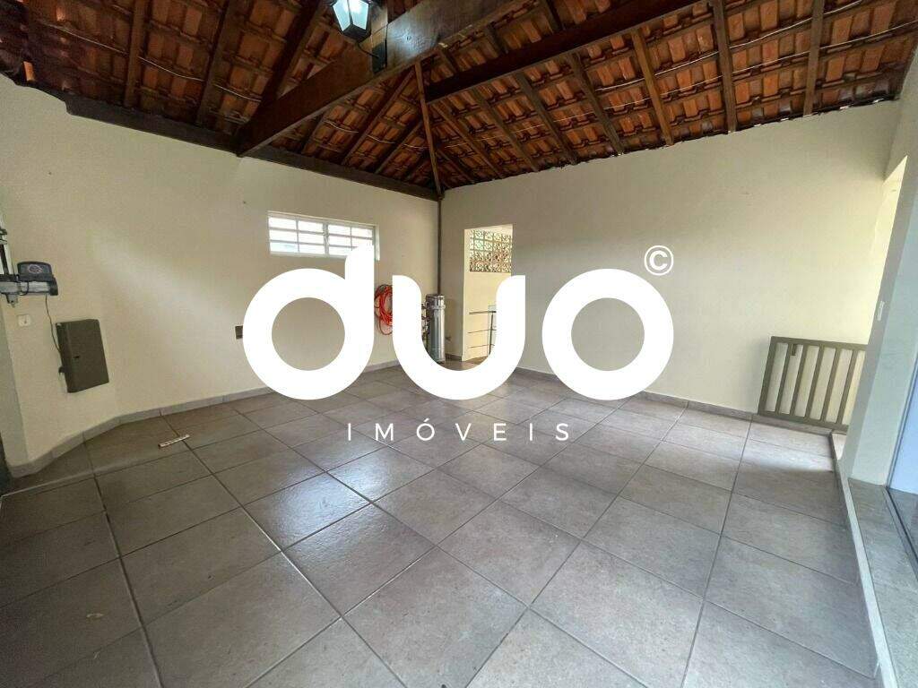 Casa à venda no Nhô Quim: 