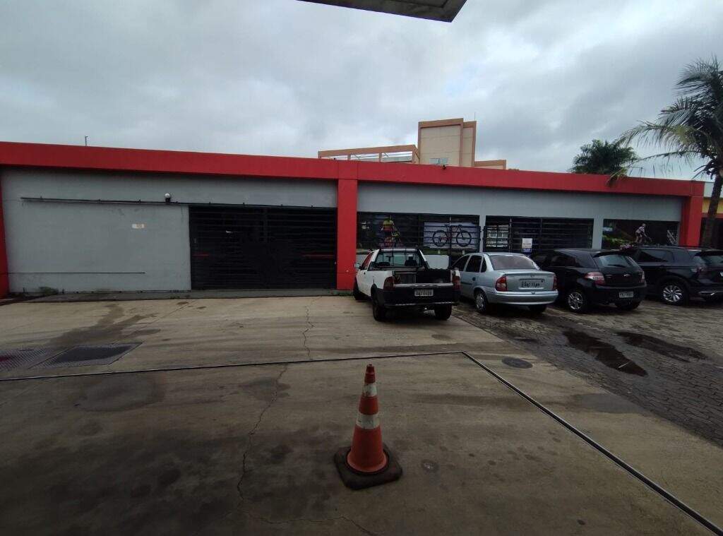 Salão para aluguel no Vila Areião: 