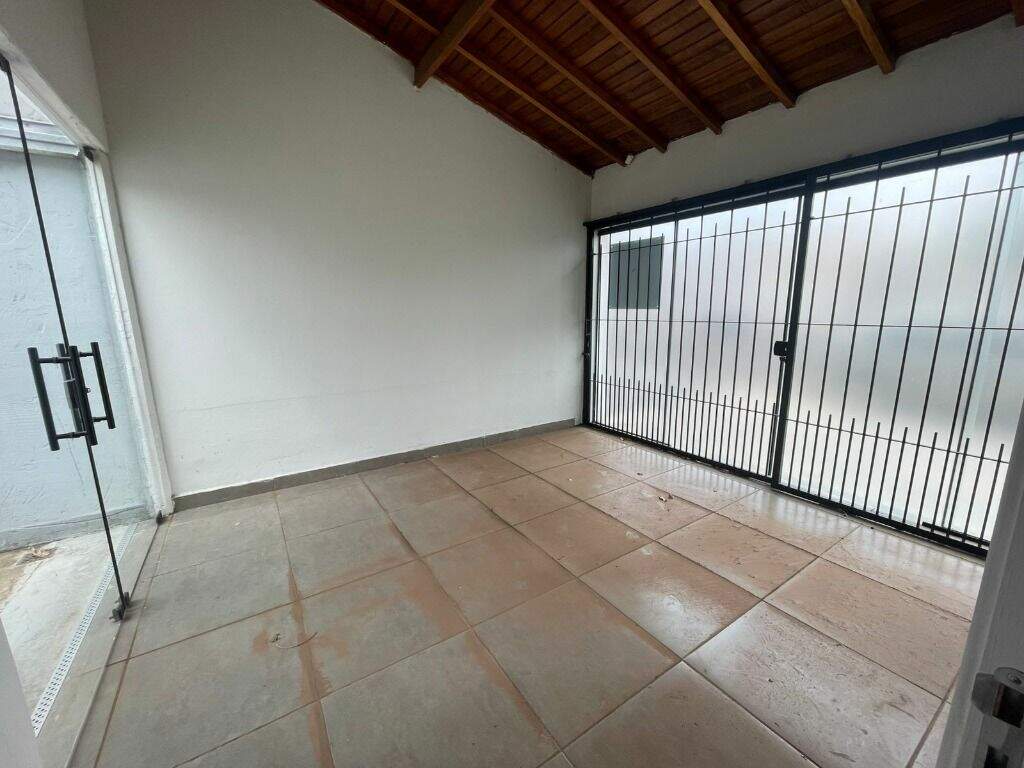 Casa para aluguel no Vila Rezende: 