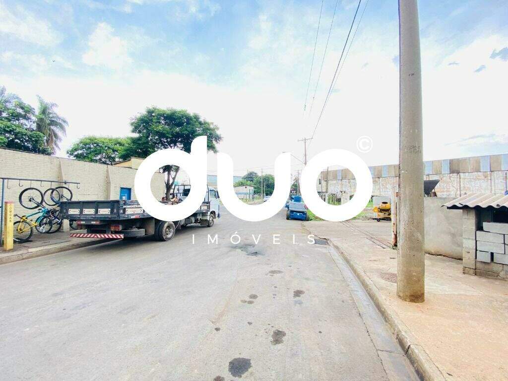 Galpão à venda no Santa Terezinha: 