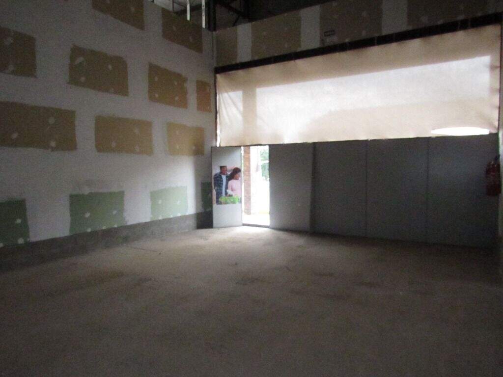 Salão para aluguel no Vila Industrial: 
