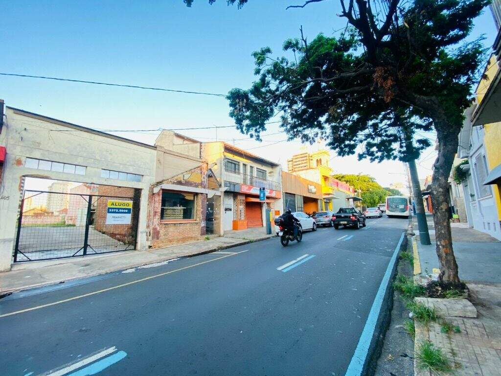 Área à venda no Centro: 