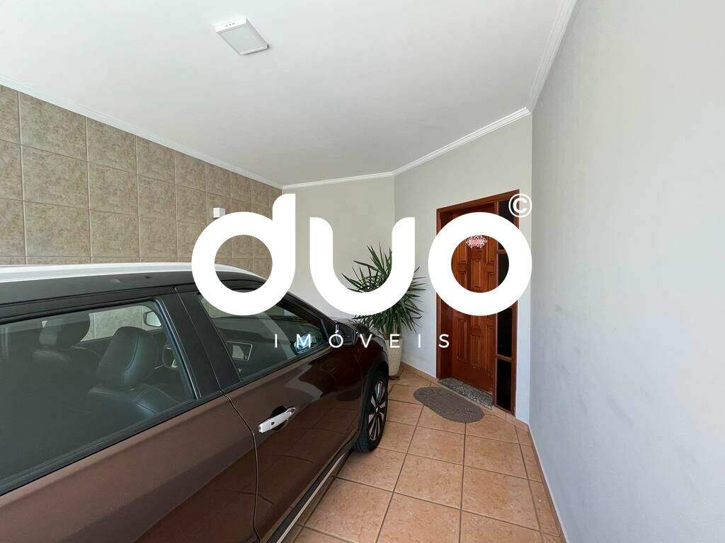 Casa à venda no Jaraguá: 