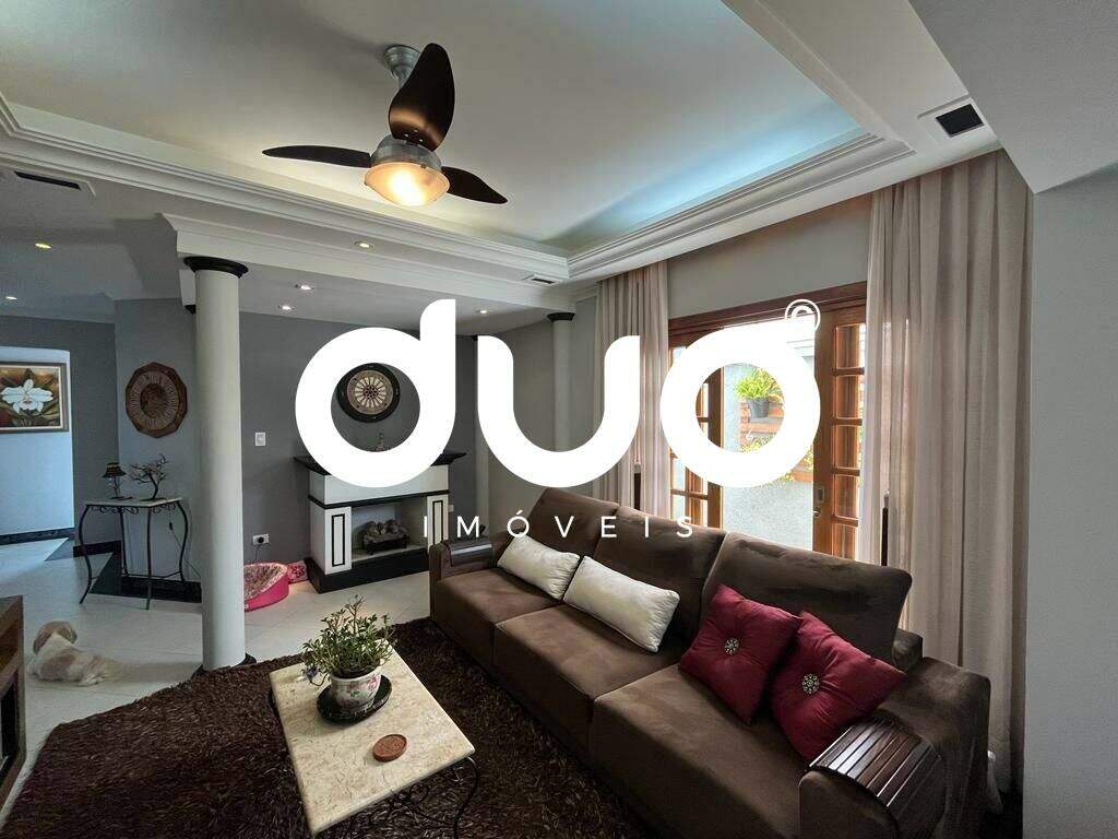 Casa à venda no Jaraguá: 