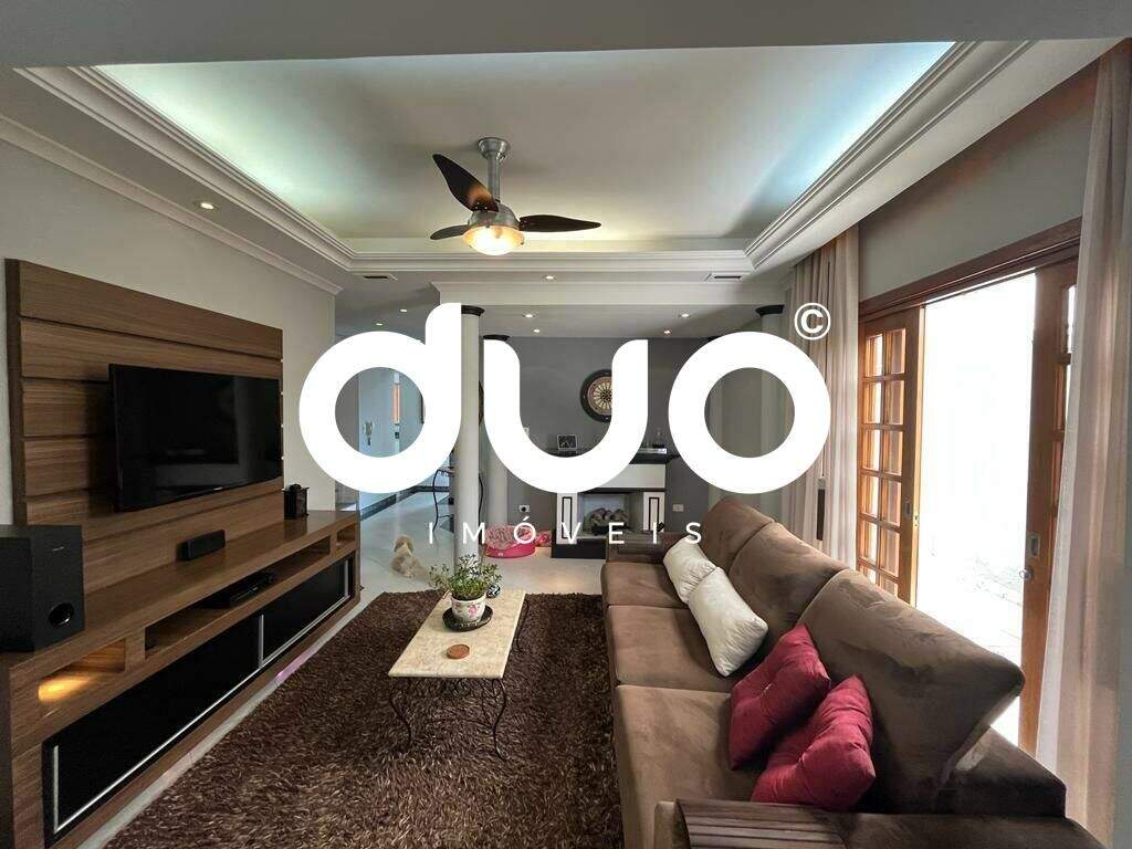 Casa à venda no Jaraguá: 