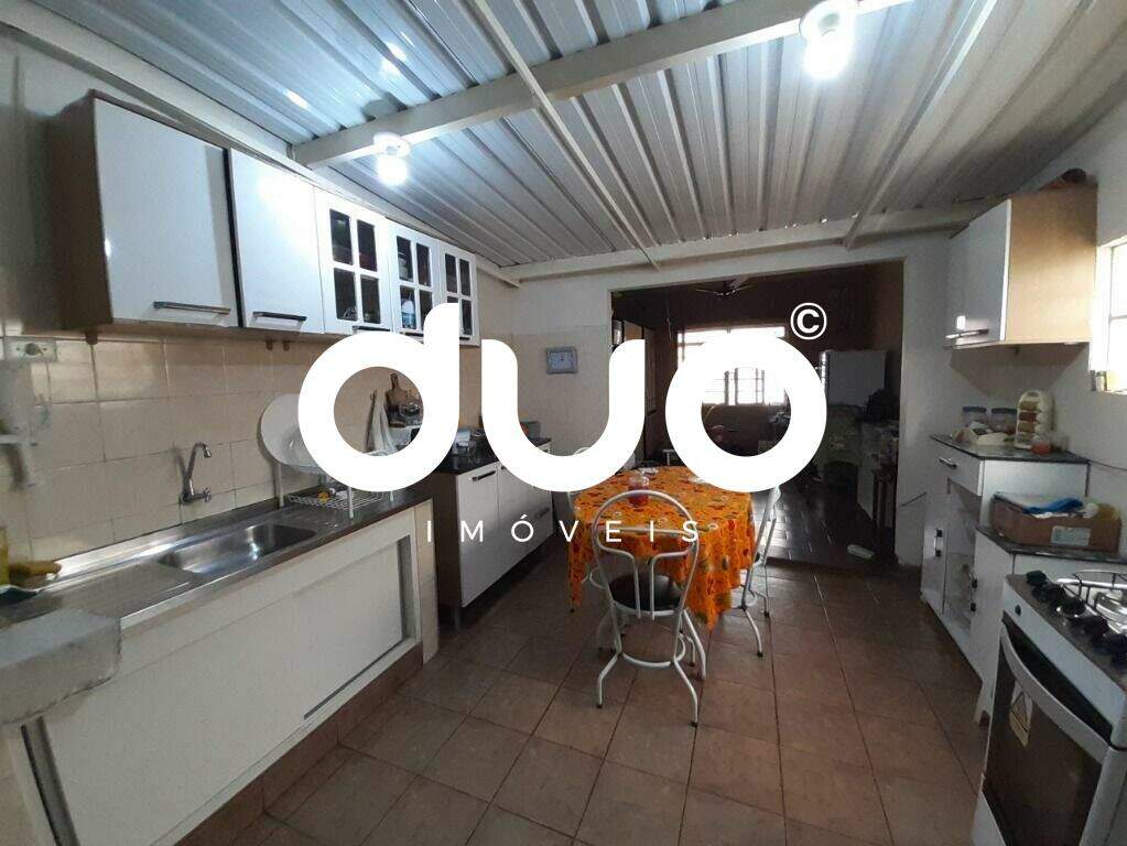 Casa à venda no Alto: 