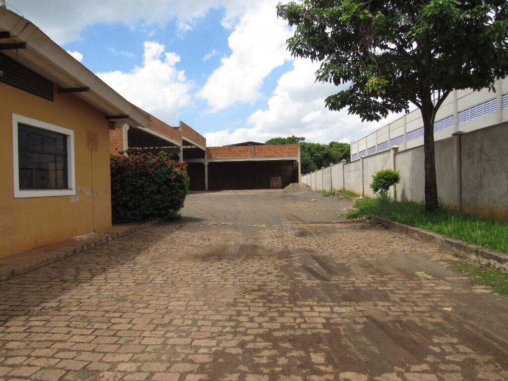 Barracão para aluguel no Santa Rosa Ipês: 